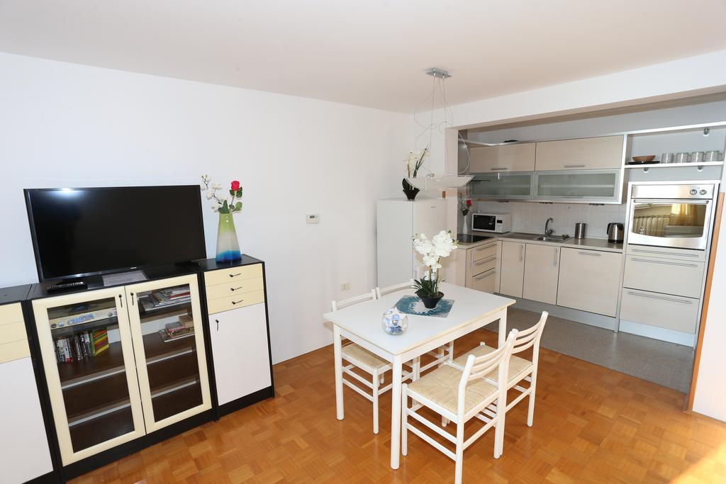 פיראן Allure Apartments מראה חיצוני תמונה