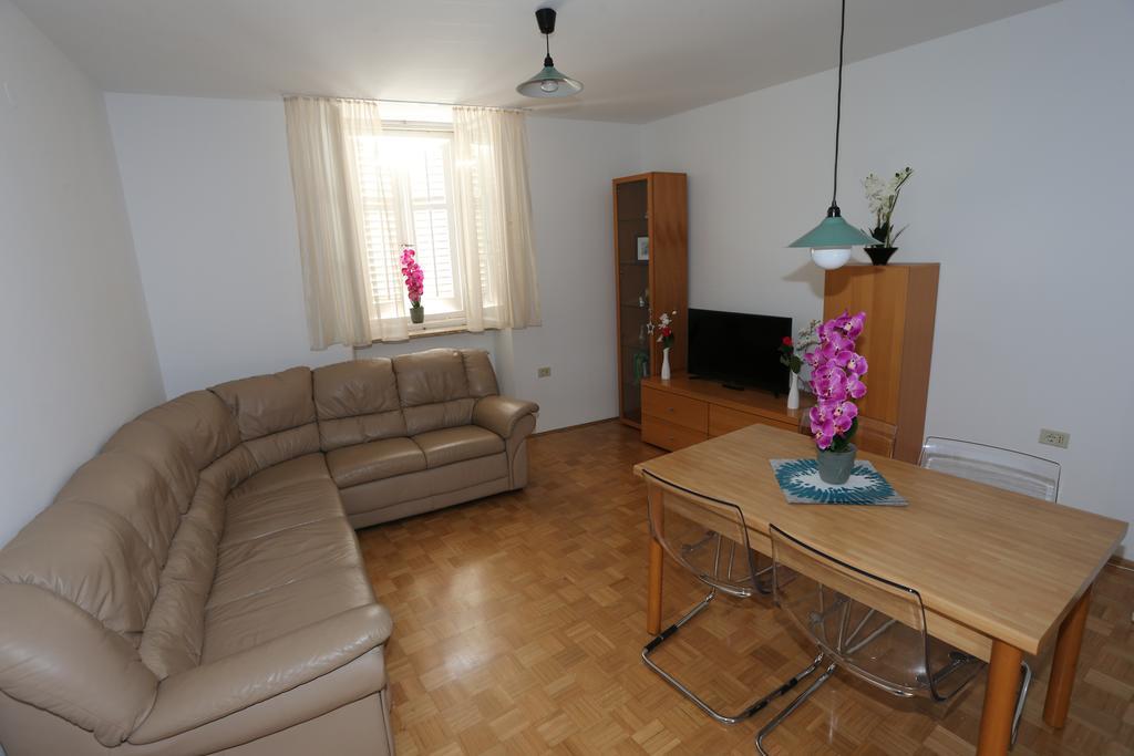 פיראן Allure Apartments מראה חיצוני תמונה